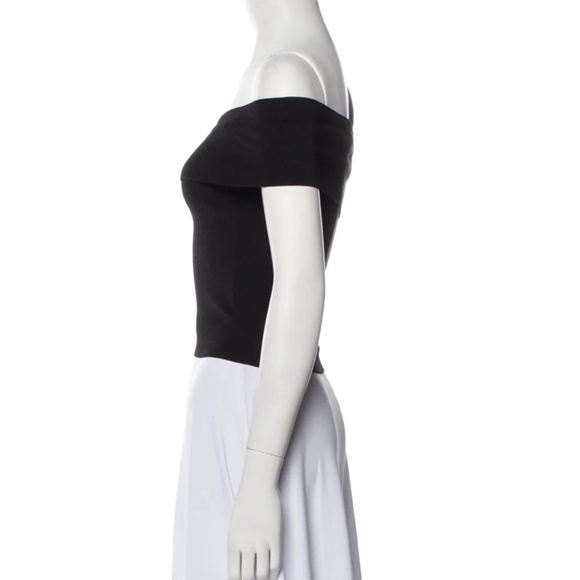 Alice + Olivia - Asymmetrical Short Sleeve Crop Top Size: S - Picture 2 of 3